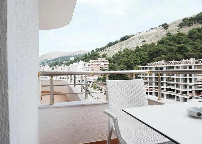 Mediterrane Ξενοδοχείο 4*