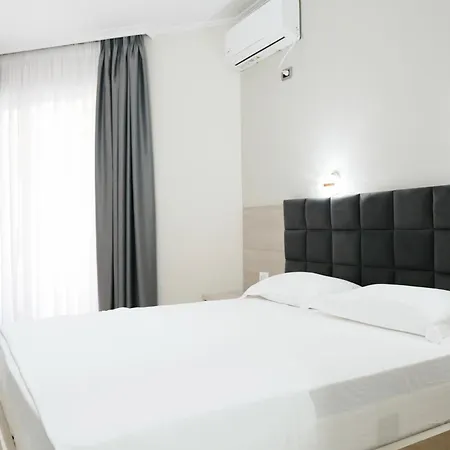 ホテル Mediterrane Sarandë