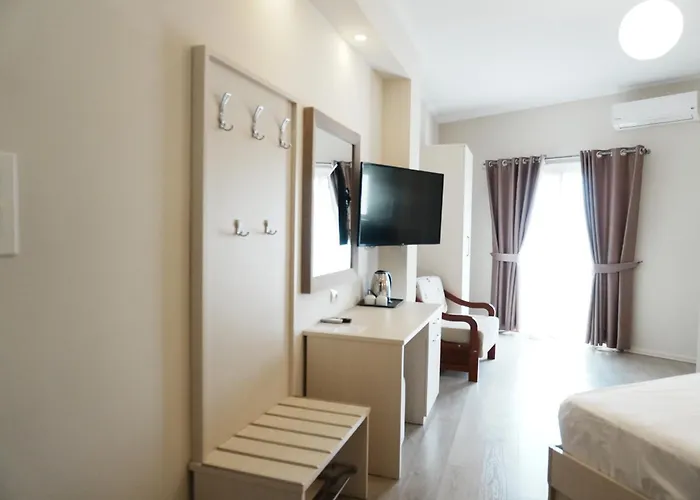 Mediterrane 4* ساراندا